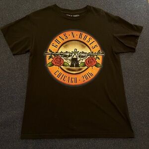 Guns N Roses concert shirt men’s medium